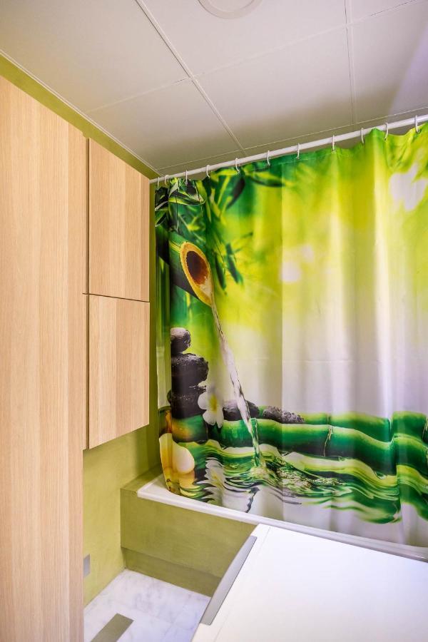 Slava Luxury Suite Севилья Экстерьер фото