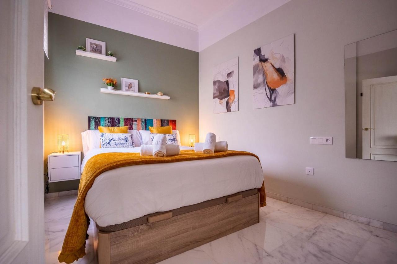 Slava Luxury Suite Севилья Экстерьер фото