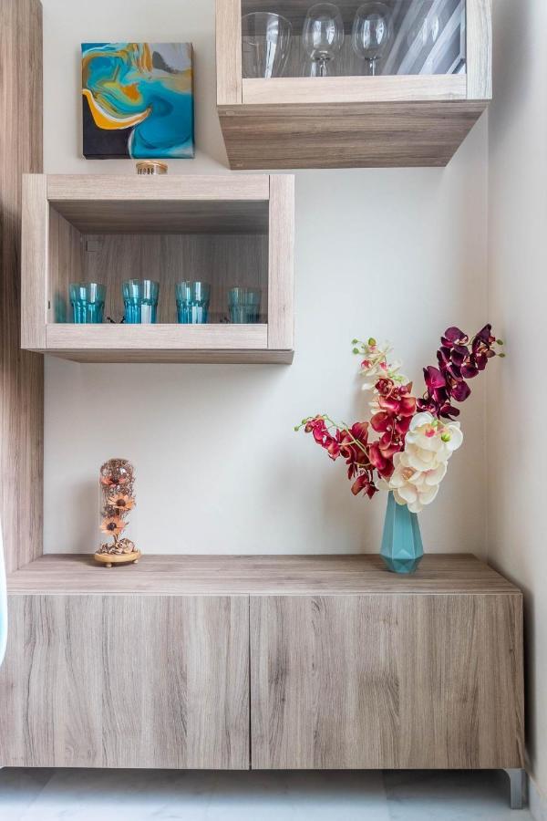 Slava Luxury Suite Севилья Экстерьер фото